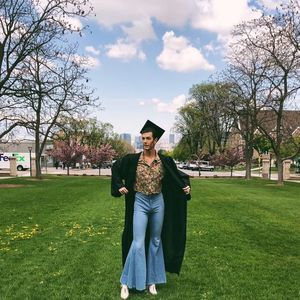 Meet your Posher, Devin